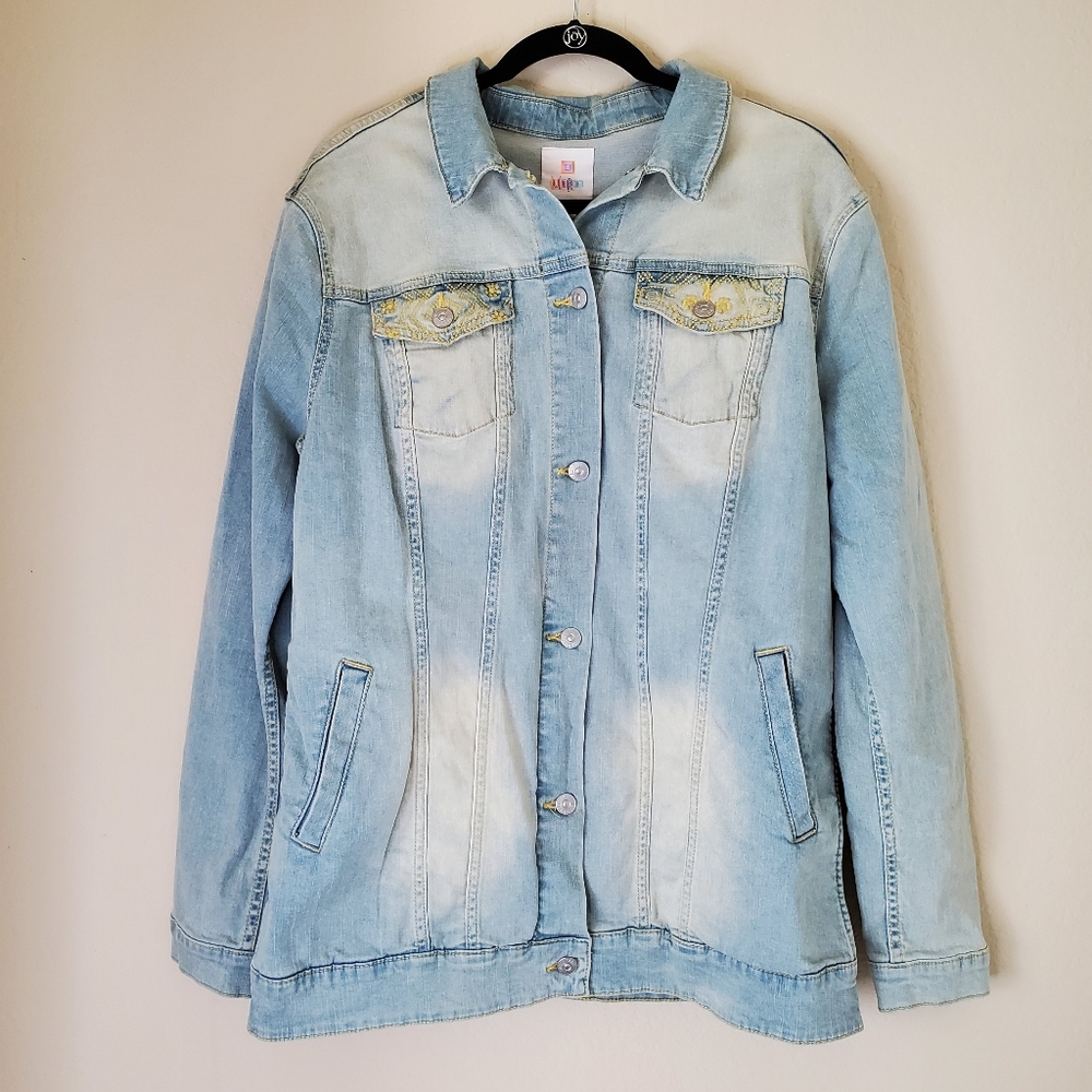 LuLaRoe Jaxon XL denim jacket light wash yellow embroidered back & pocket panels